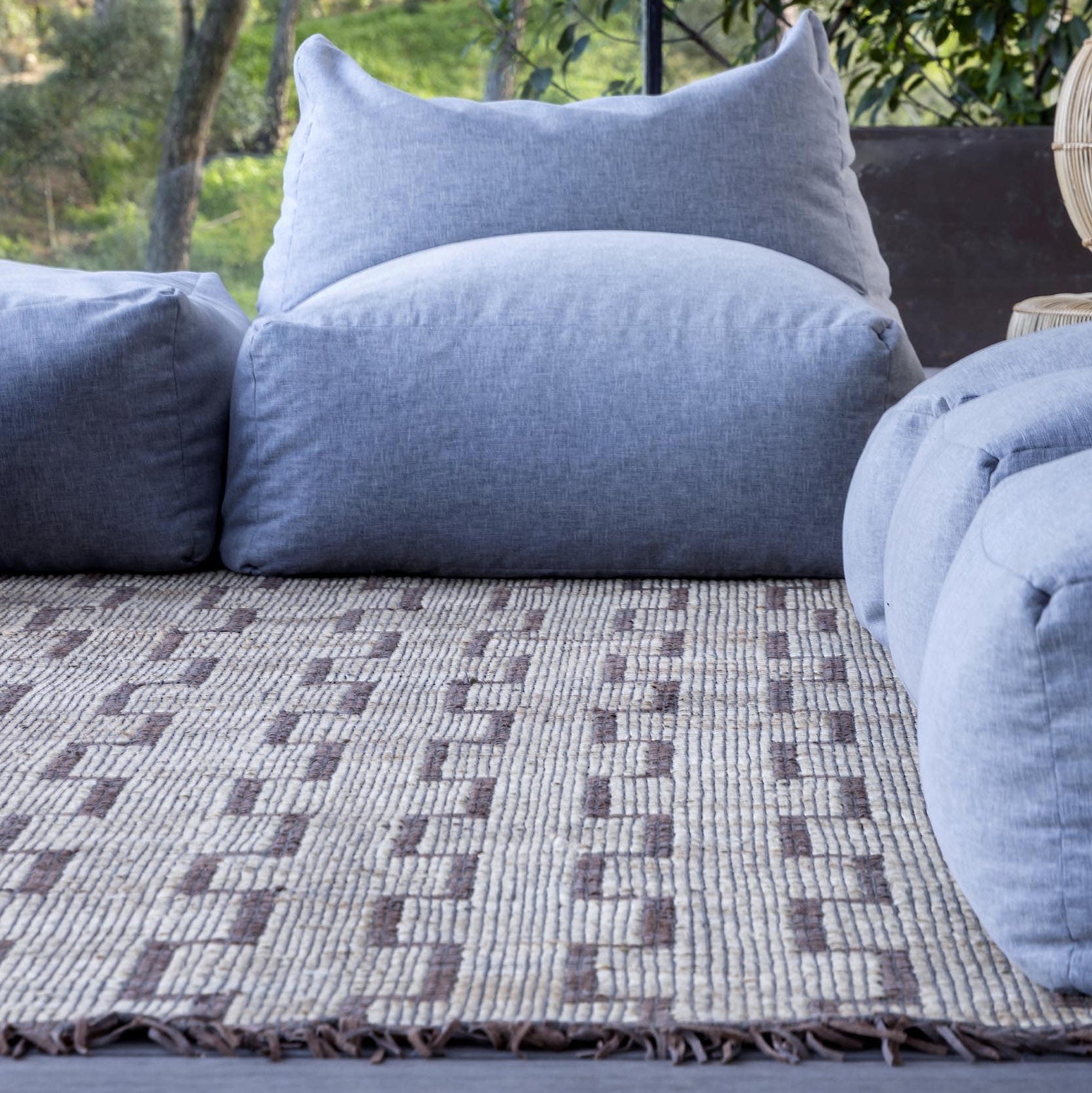 Mogador - A jute and leather Tuareg style rug - Small Natural
