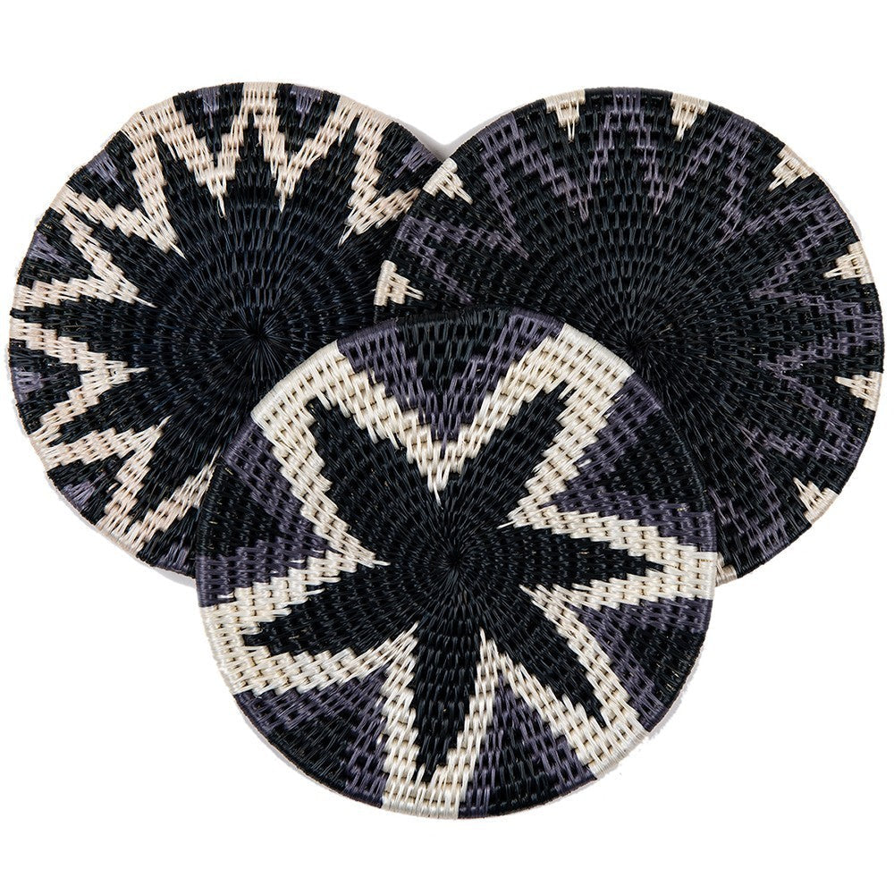 Nushka Accessories African grass charger - small 21cms