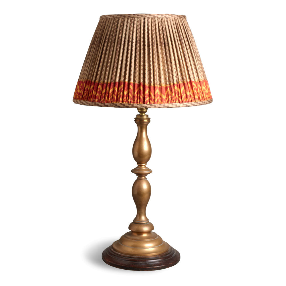 Nushka Lighting A 20th Century Table Lamp On Oak Base